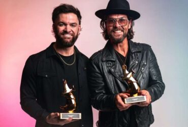 Jason Crabb and Dylan Scott