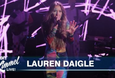 Lauren Daigle Mesmerizes Audiences with 'Turbulent Skies' Performance on 'Jimmy Kimmel Live!'