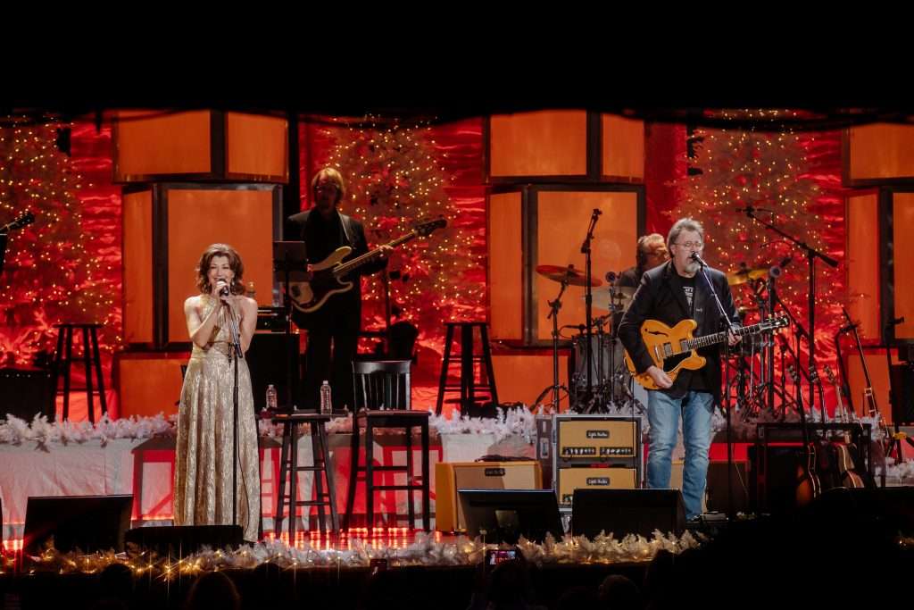 Amy Grant & Vince Gill Celebrate 100th "Christmas at the Ryman" Show Amy Grant & Vince Gill