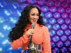 Erica Campbell Performs "Feel Alright (Blessed)" on 'GMA3' Erica Campbell GMA3