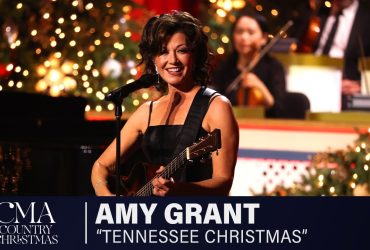 Amy Grant Performs “Tennessee Christmas” on CMA Country Christmas 2024