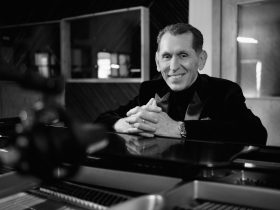 Tim Lovelace Releases New Album On a Different Note Tim Lovelace