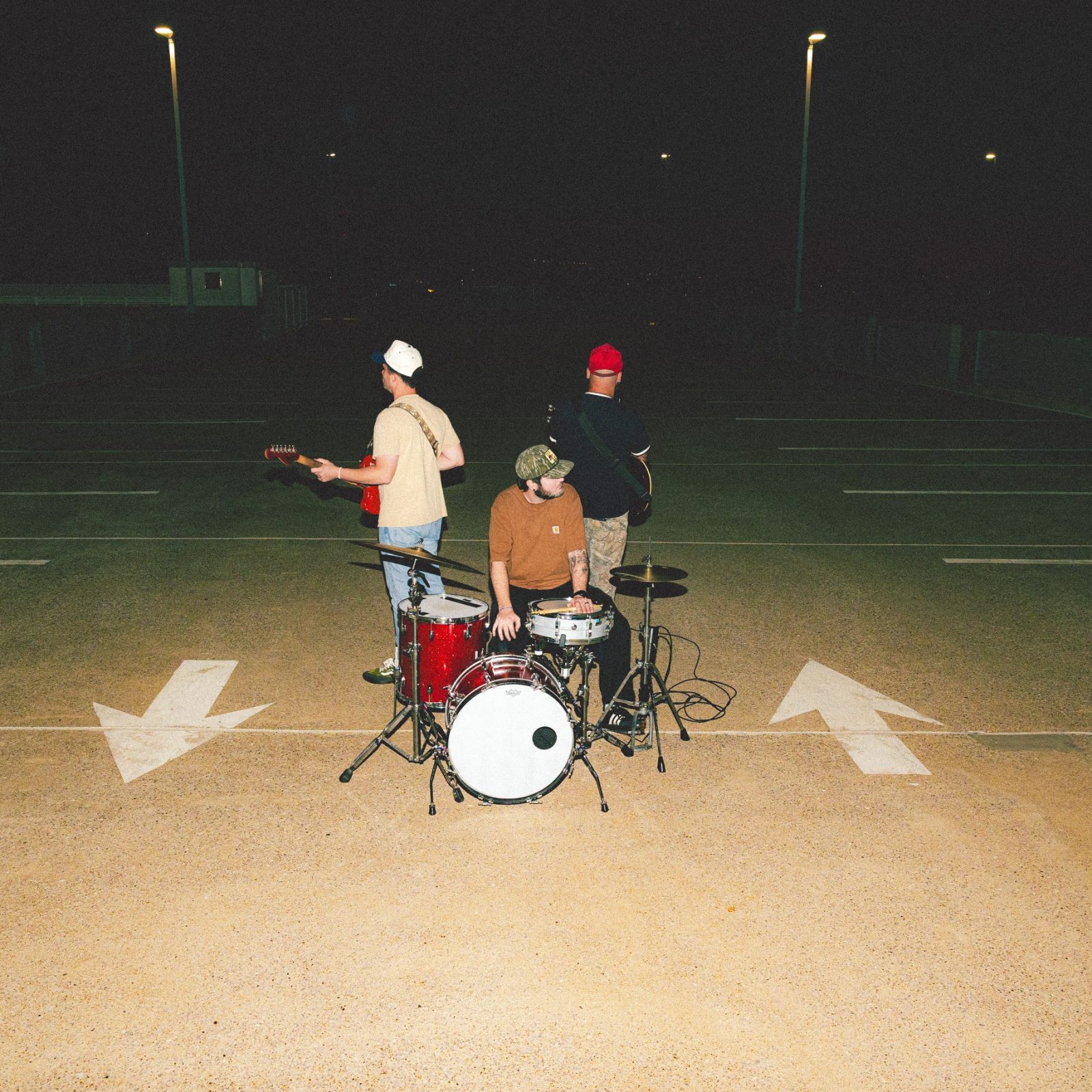 Eauclaire Channels Growth and Resilience on New Alt-Rock Anthem “Changing” Eauclaire